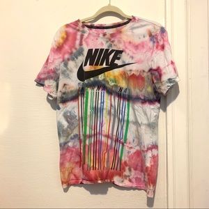 Nike Women’s Medium Tie Dyed Tshirt